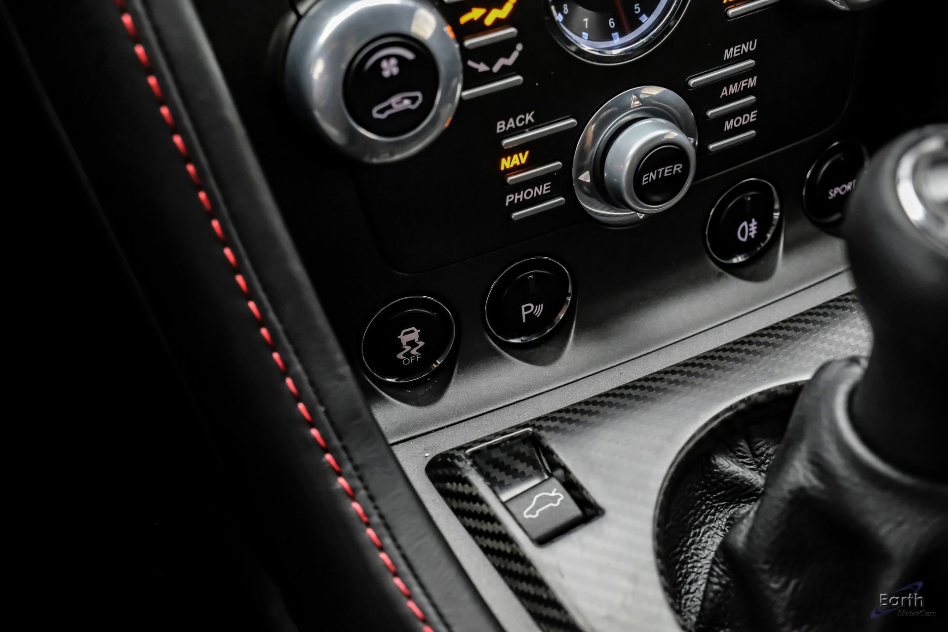 Used 2015 Aston Martin V8 Vantage GT RWD image 65