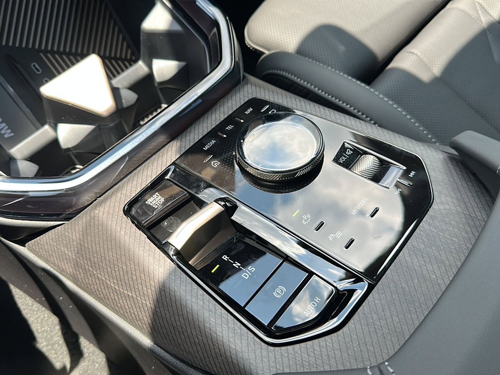 New 2025 BMW X3 xDrive30i w/ Premium Package image 25