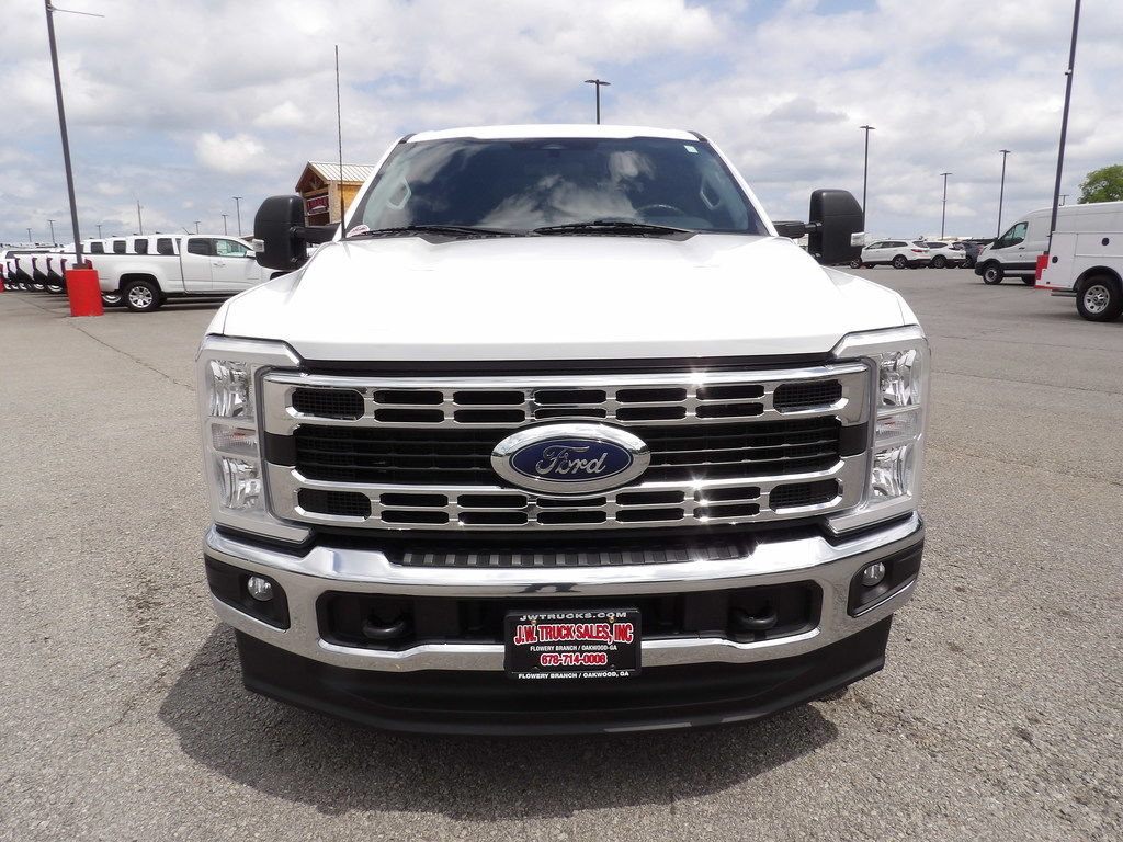 Used 2024 Ford F250 XLT w/ FX4 Off-Road Package AWD/4WD image 12