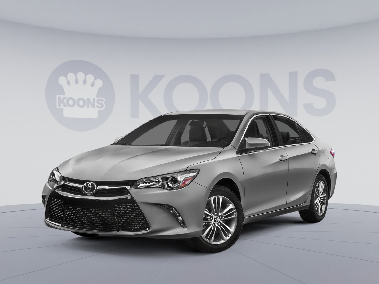 Used 2017 Toyota Camry XSE FWD image 1