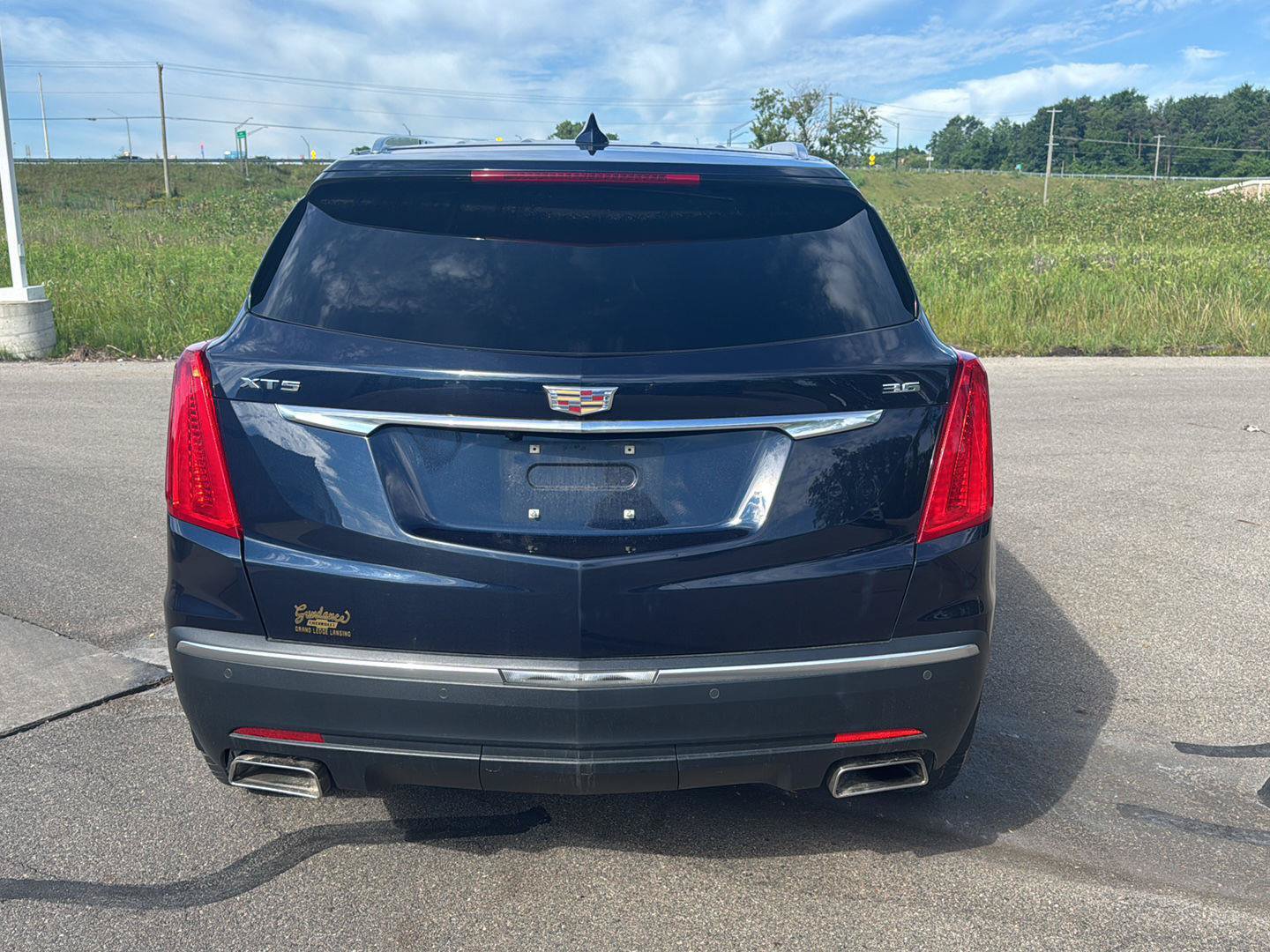 Used 2017 Cadillac XT5 FWD image 4