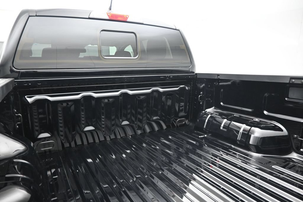 New 2026 Ford Ranger XLT w/ Equipment Group 301A High RWD image 18