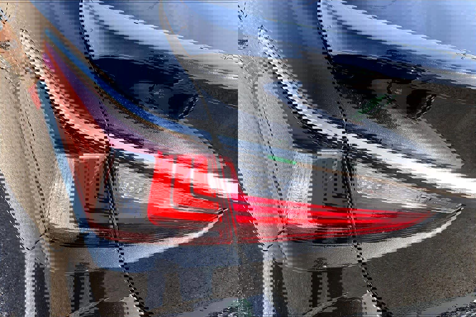 Used 2025 Lexus ES 300h w/ Premium Package image 27