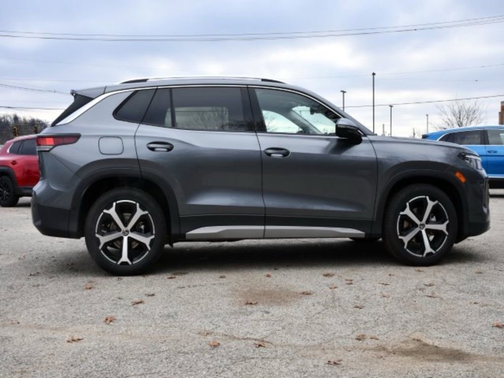New 2026 Volkswagen Tiguan SE image 8