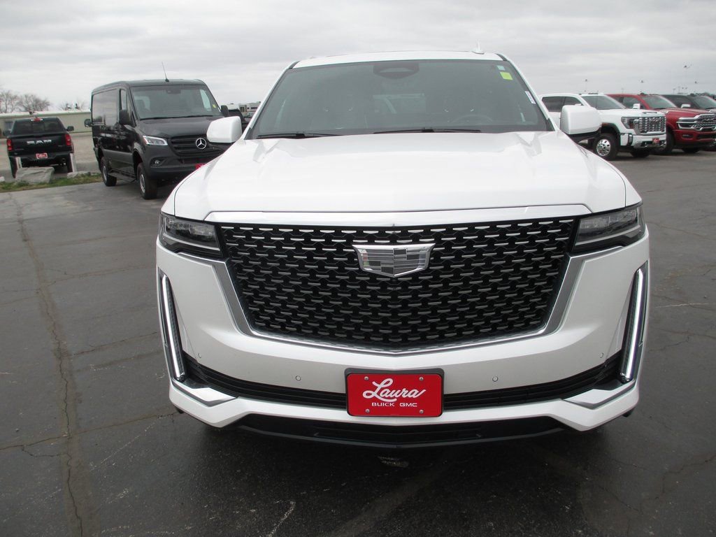 Used 2024 Cadillac Escalade Premium Luxury image 12
