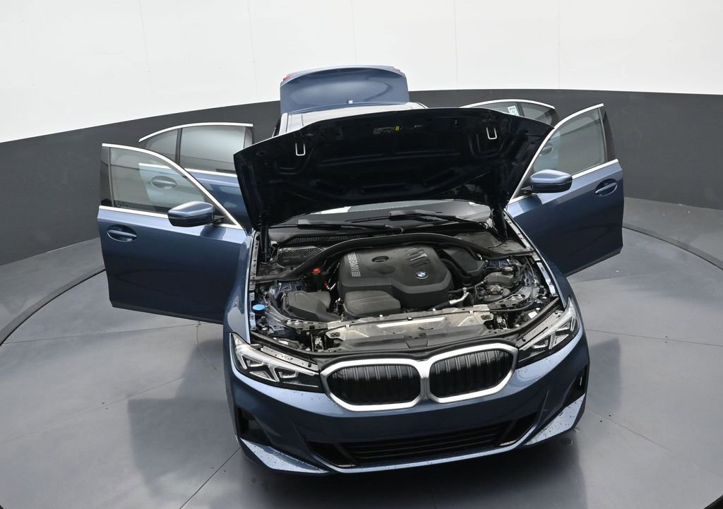 New 2025 BMW 330i xDrive Sedan w/ Premium Package image 38
