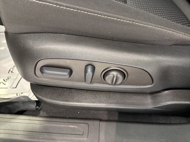 Certified 2023 GMC Acadia SLE w/ Driver Convenience Package image 18