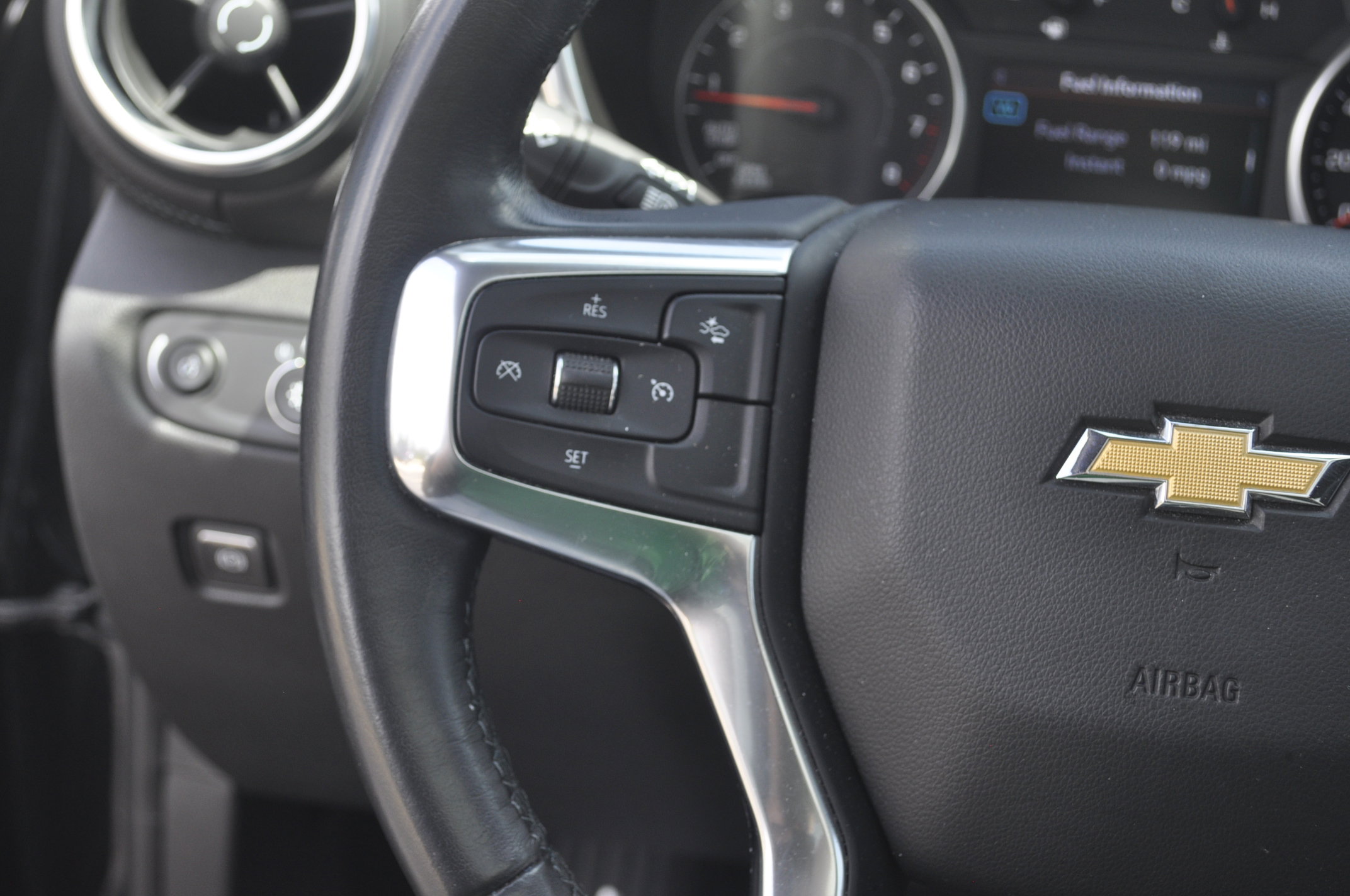 Used 2021 Chevrolet Blazer LT w/ Sound & Technology Package FWD image 20