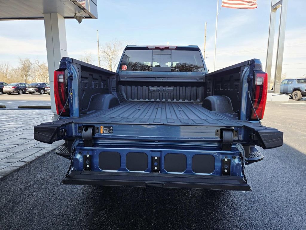 New 2026 GMC Sierra 2500 Denali w/ Denali Reserve Package image 18