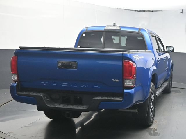 Used 2016 Toyota Tacoma TRD Sport w/ Premium & Technology Package RWD image 7
