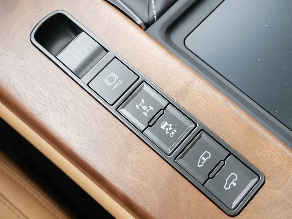 New 2026 Lexus LX 600 4WD w/ Luxury Package image 26