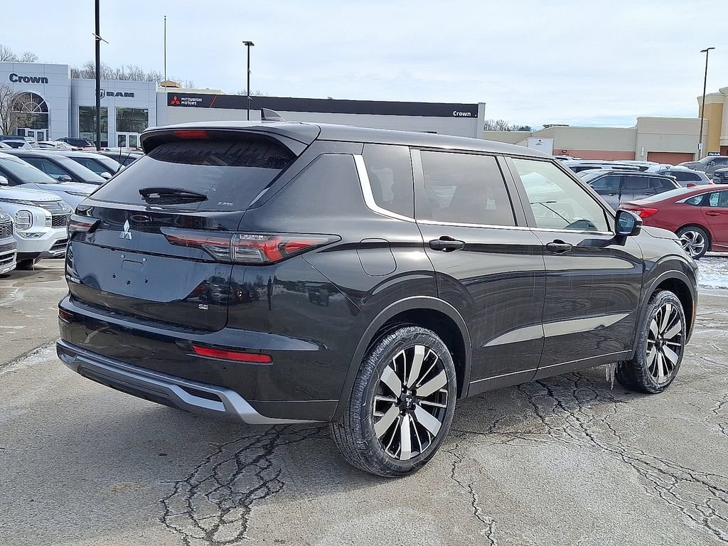 New 2026 Mitsubishi Outlander SE AWD/4WD image 4