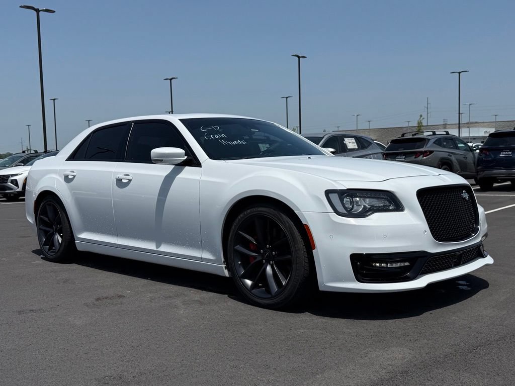 Used 2023 Chrysler 300 C RWD image 3