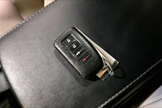 Used 2015 Lexus ES 350 w/ Premium Package image 30