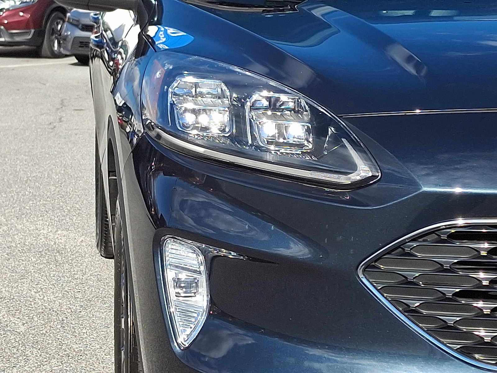 Used 2022 Ford Escape Titanium w/ Class II Trailer Tow Package image 9