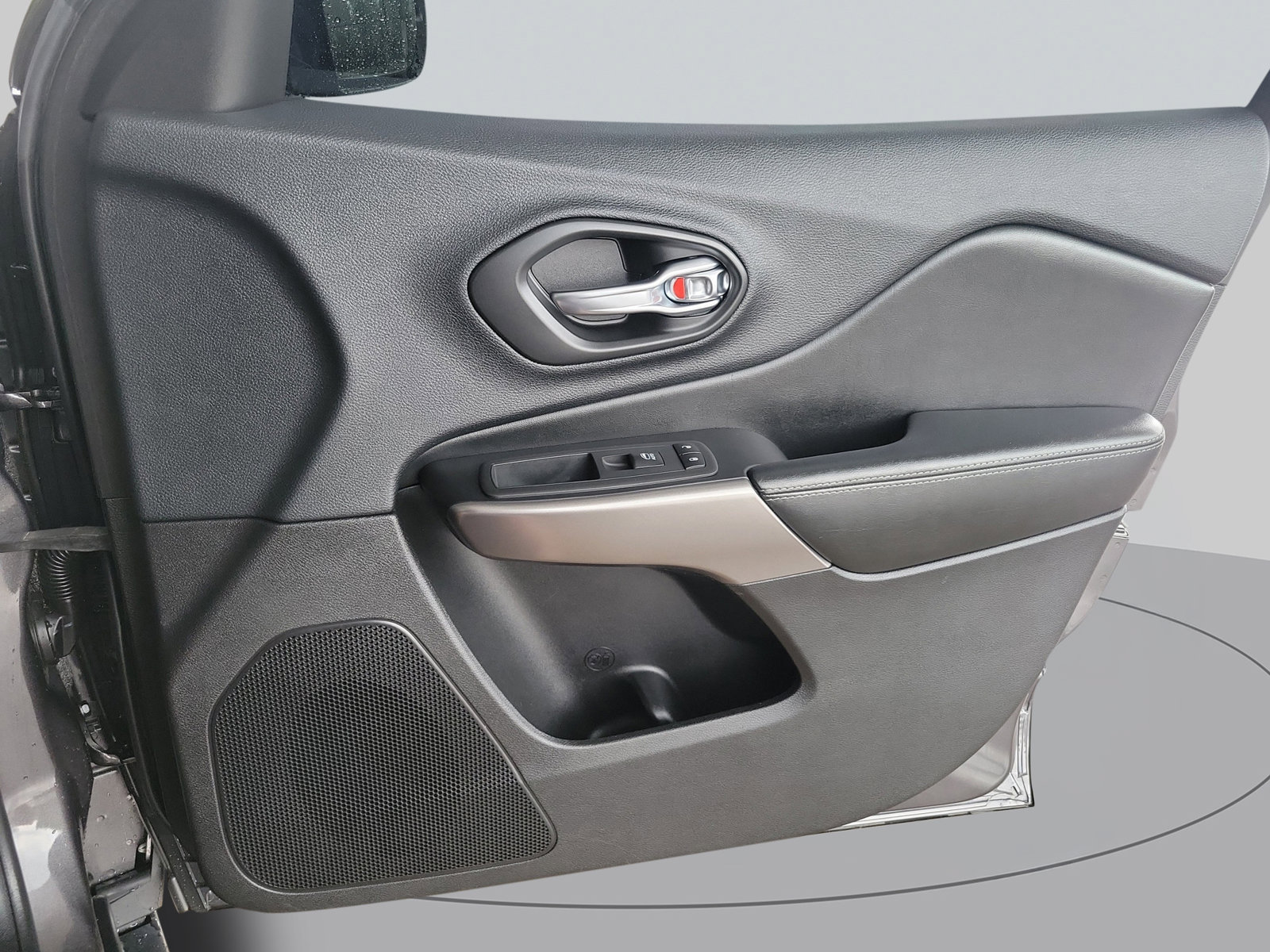 Used 2020 Jeep Cherokee Limited FWD image 39