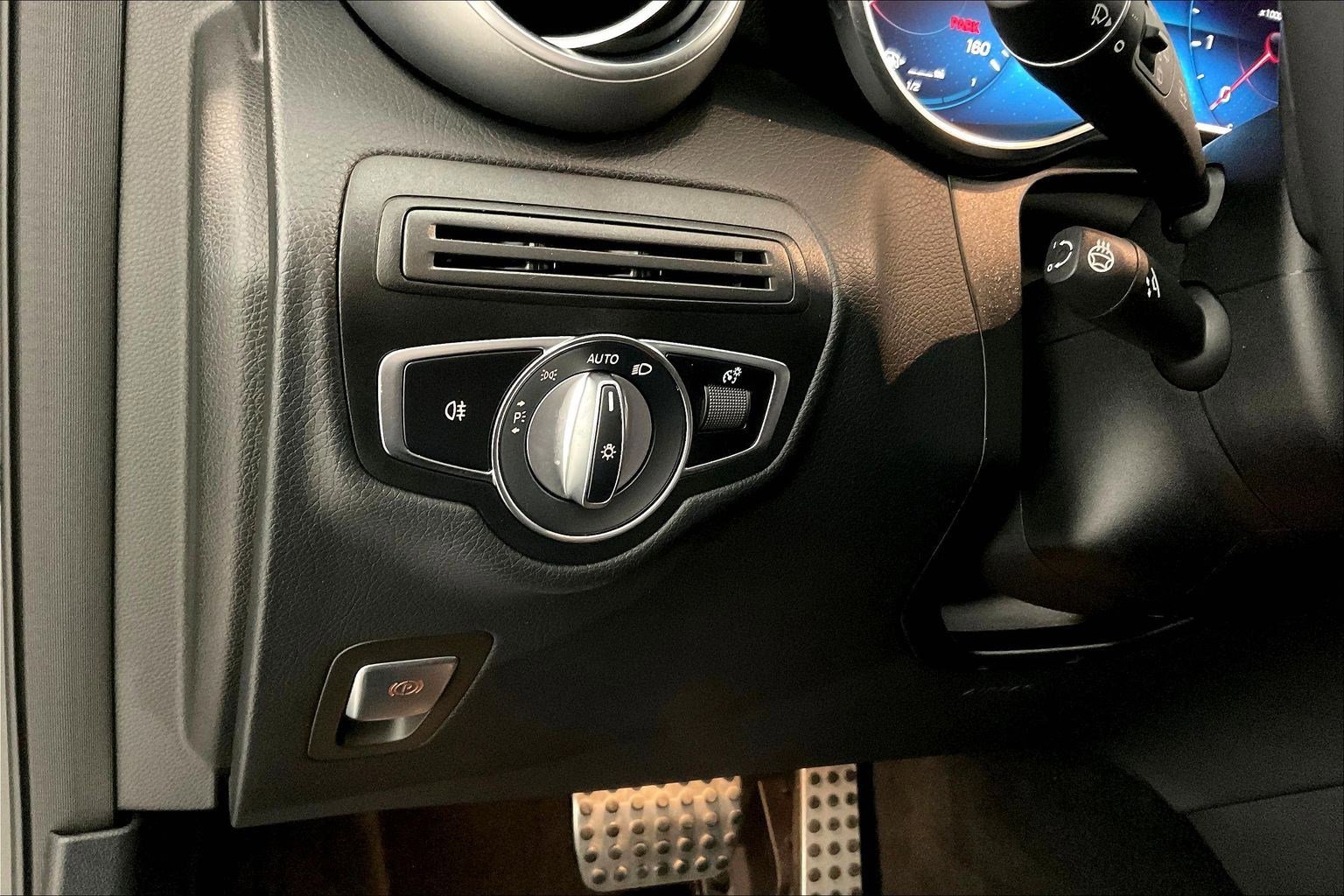 Certified 2021 Mercedes-Benz GLC 300 4MATIC image 38