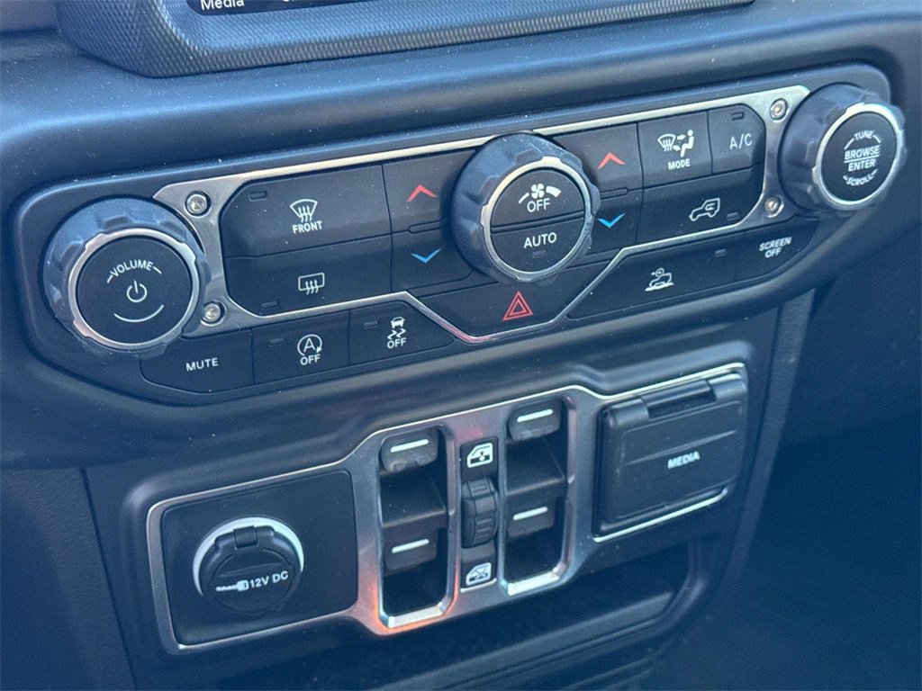 Used 2021 Jeep Gladiator Willys image 23