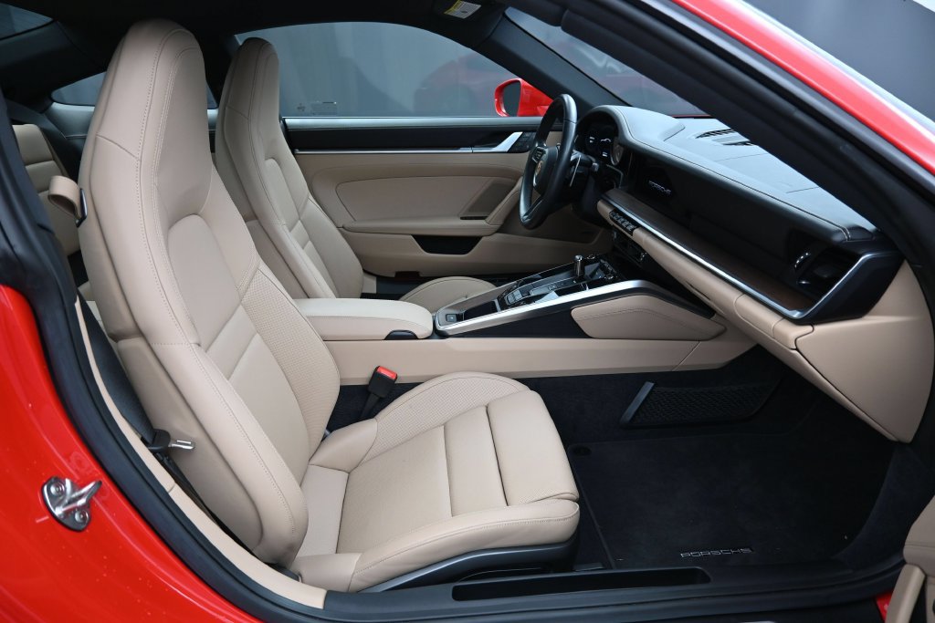 Certified 2024 Porsche 911 Carrera 4S AWD/4WD image 28