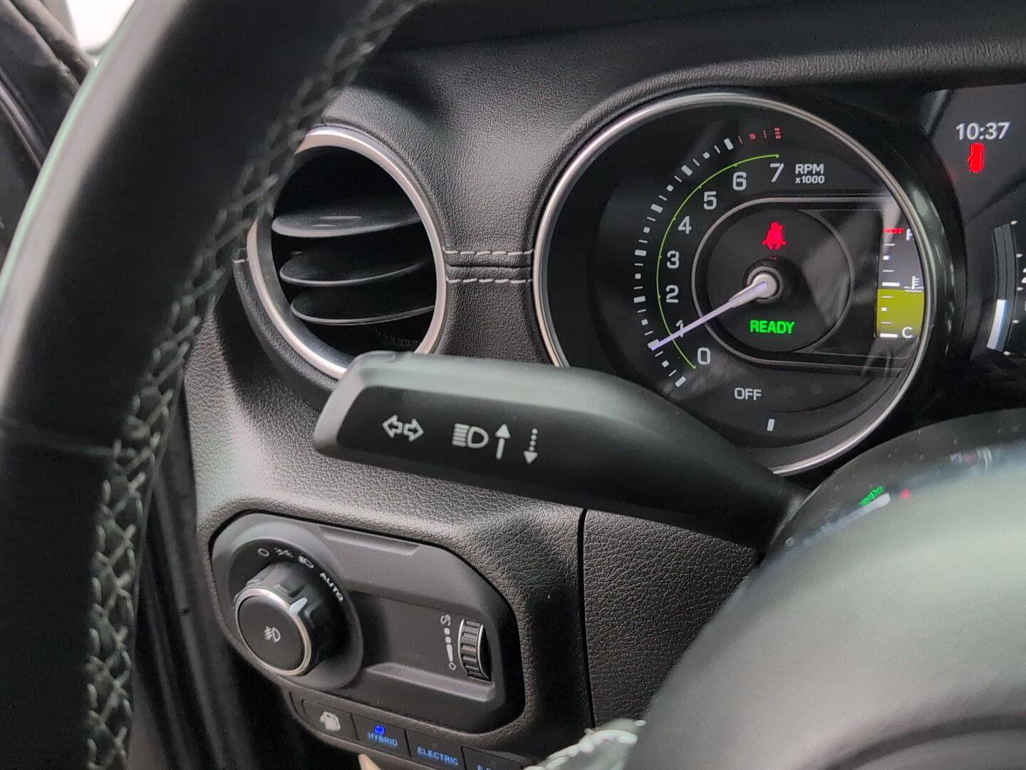 Used 2023 Jeep Wrangler Sahara w/ Cold Weather Group image 26