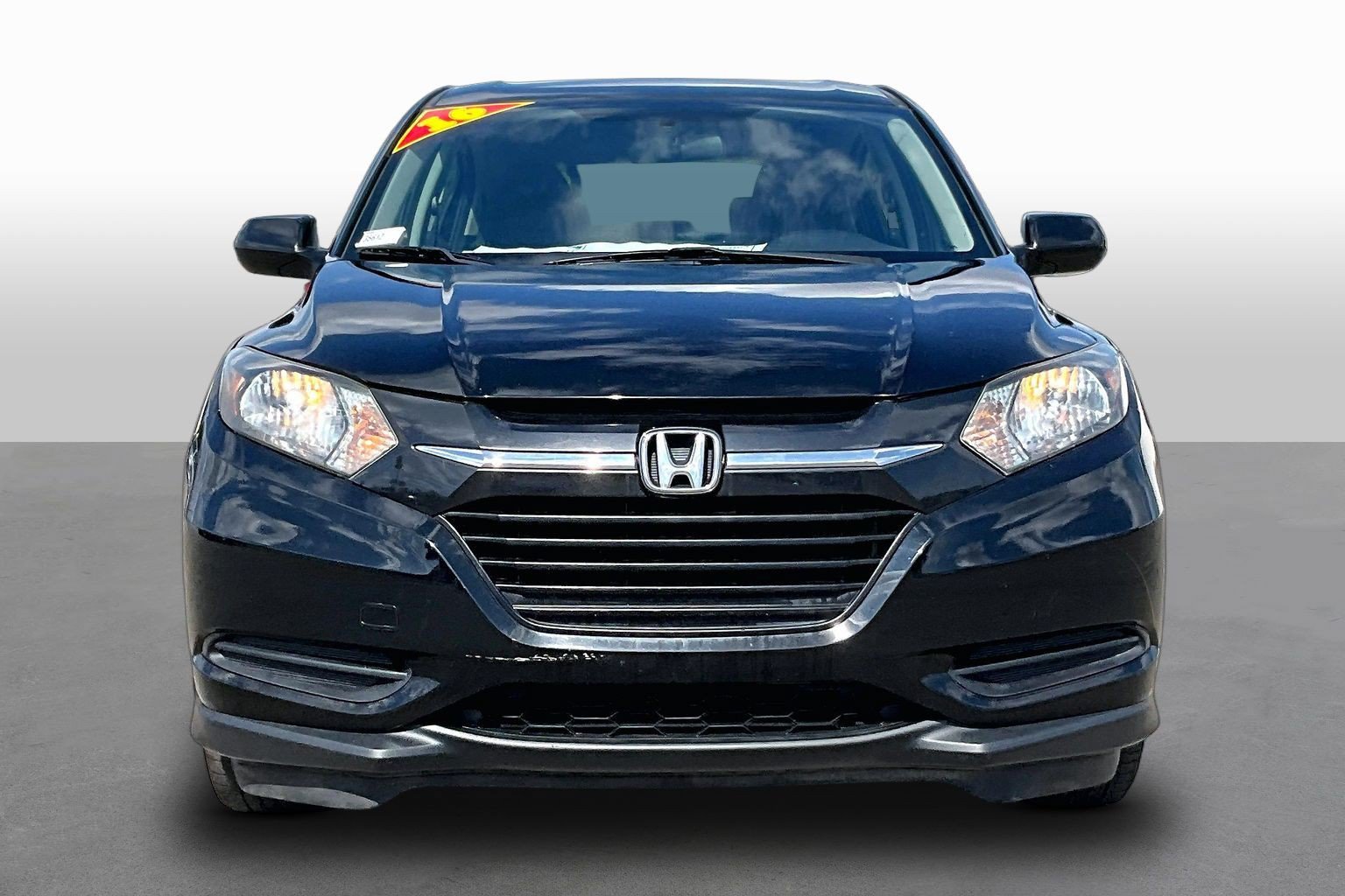 Used 2016 Honda HR-V LX image 2