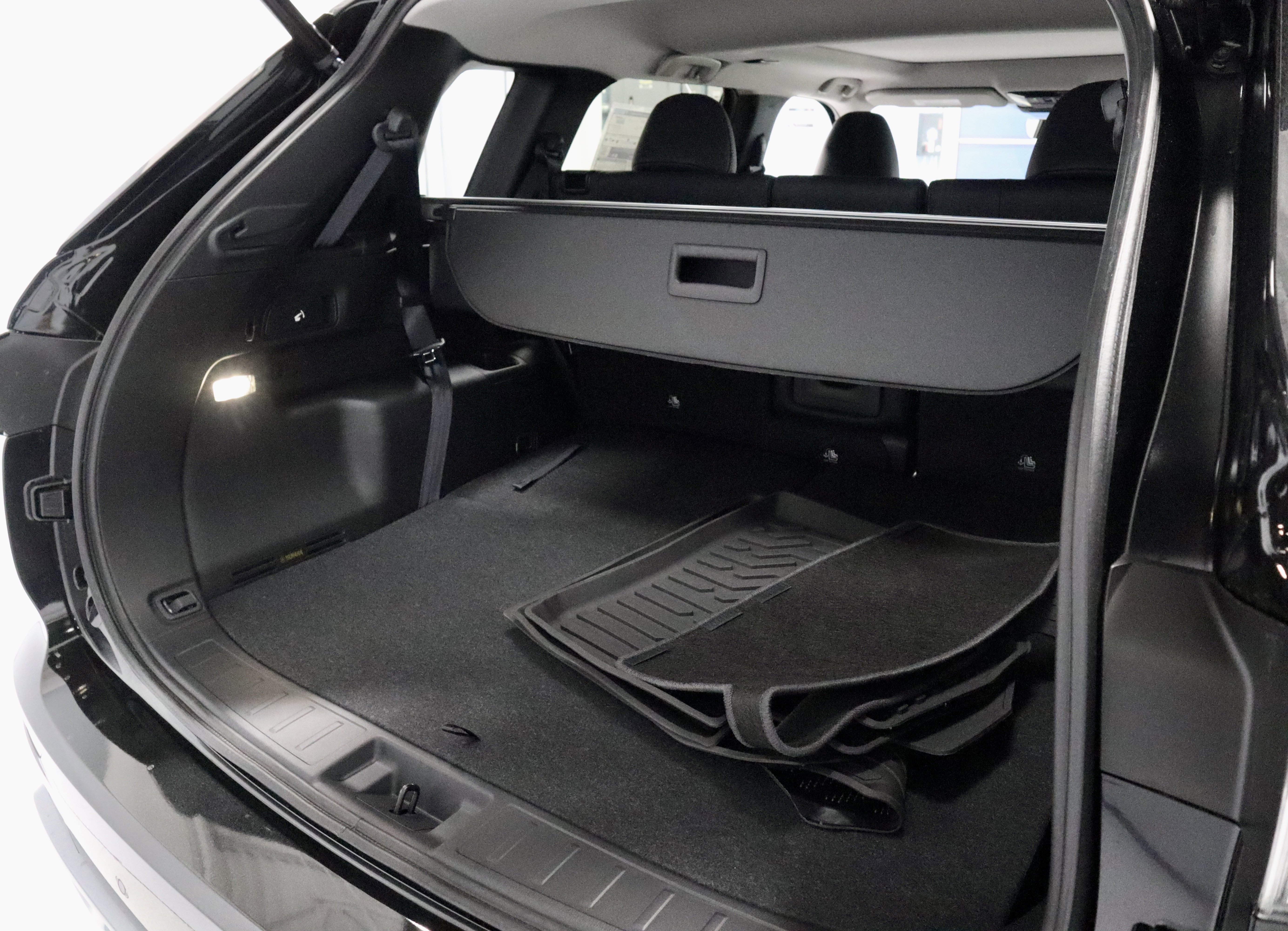 New 2025 Mitsubishi Outlander SE image 12