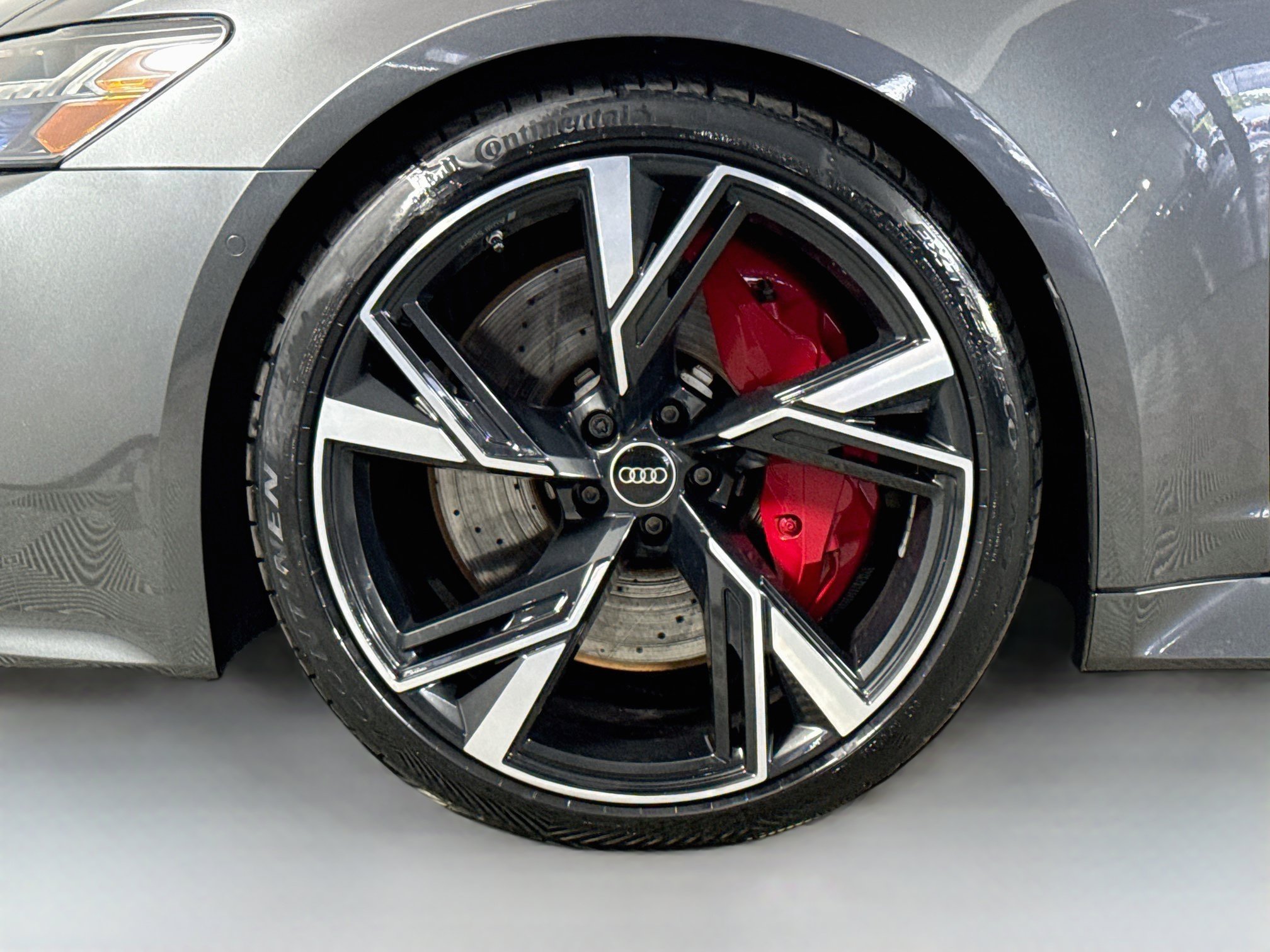Used 2022 Audi RS 6 w/ Executive Package AWD/4WD image 38