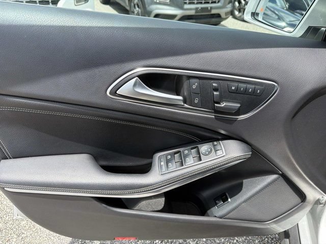 Used 2017 Mercedes-Benz GLA 250 4MATIC image 7