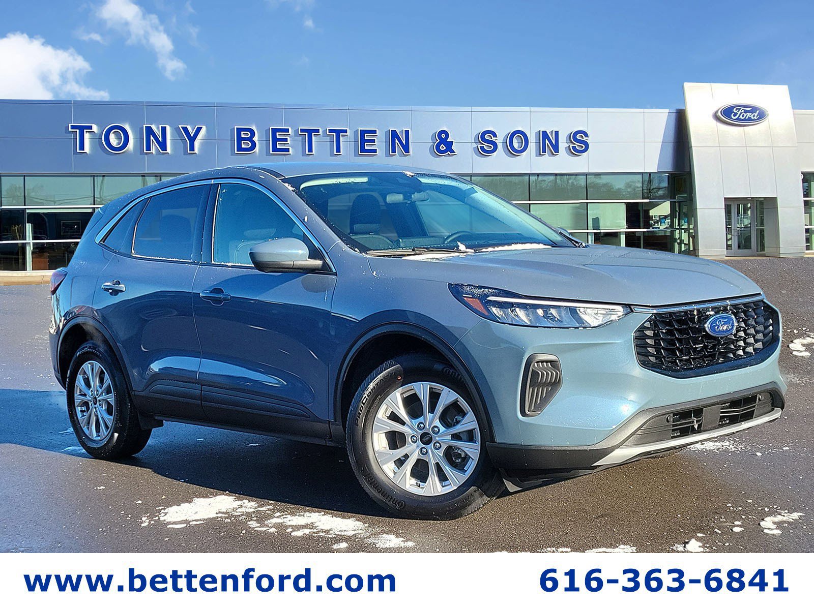 Used 2023 Ford Escape Active w/ Tech Pack #2 image 1