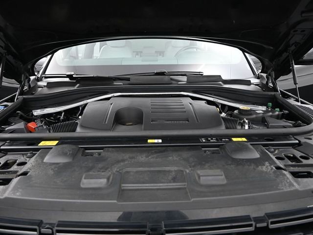 Used 2024 Land Rover Range Rover Sport SE image 18