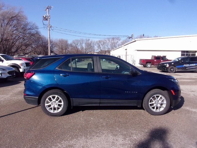 Used 2023 Chevrolet Equinox LS image 8
