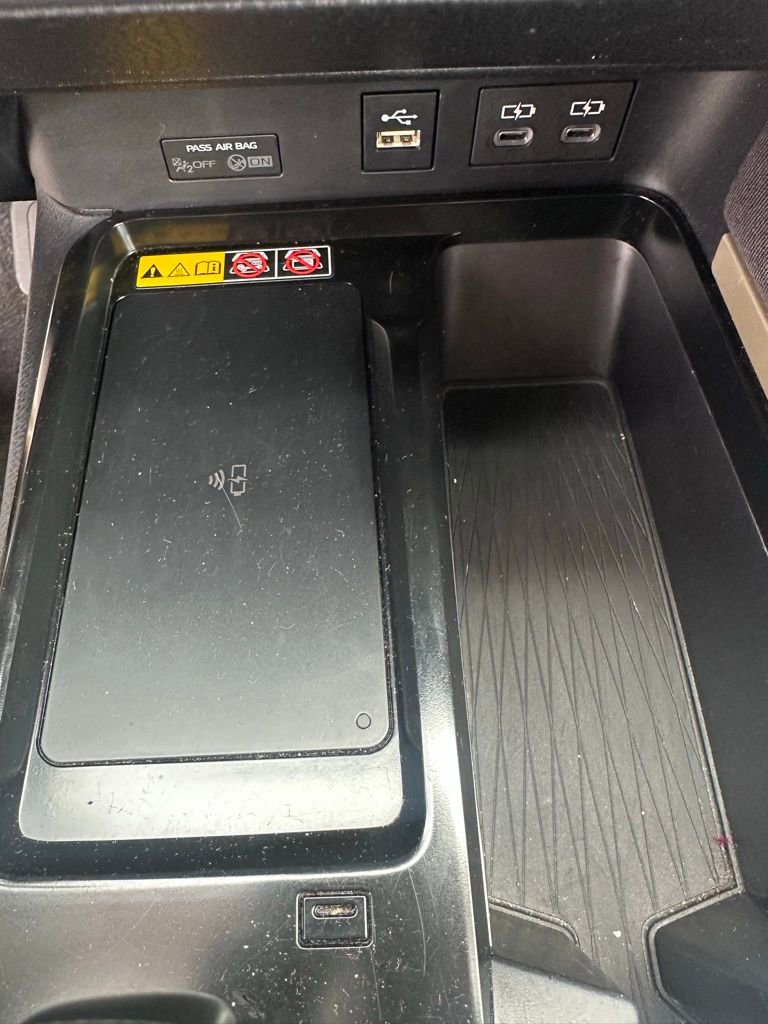 Used 2025 Toyota Camry LE FWD image 27