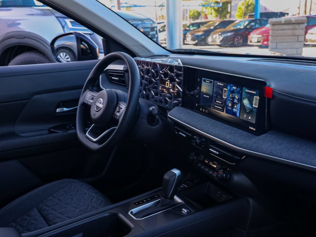 New 2026 Nissan Kicks SV w/ Cold Weather Package FWD image 20