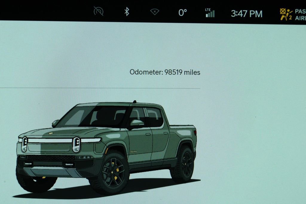 Used 2022 Rivian R1T Launch Edition image 14