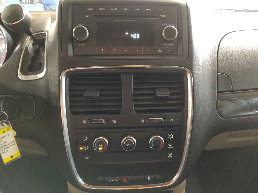 Used 2016 Dodge Grand Caravan American Value Package image 25