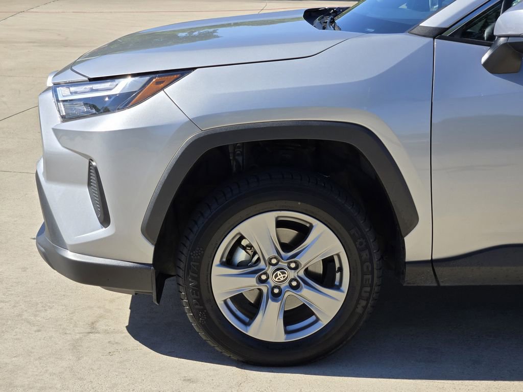 Used 2024 Toyota RAV4 XLE image 6