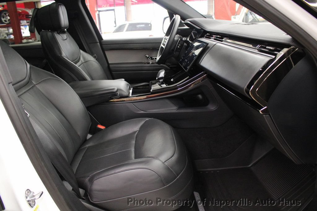 Used 2025 Land Rover Range Rover Sport SE AWD/4WD image 46