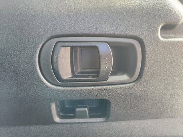 Used 2025 MAZDA CX-50 AWD 2.5 S w/ Premium Plus Pkg image 35