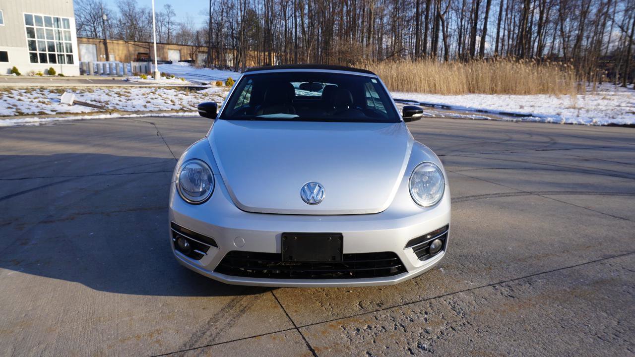Used 2013 Volkswagen Beetle 2.0T image 5