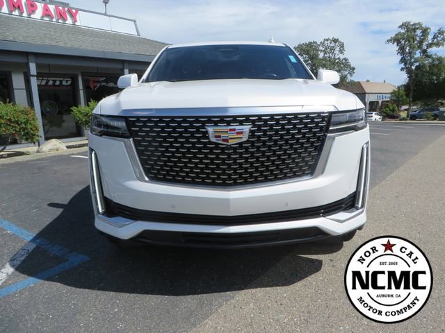 Used 2023 Cadillac Escalade Premium Luxury AWD/4WD image 8