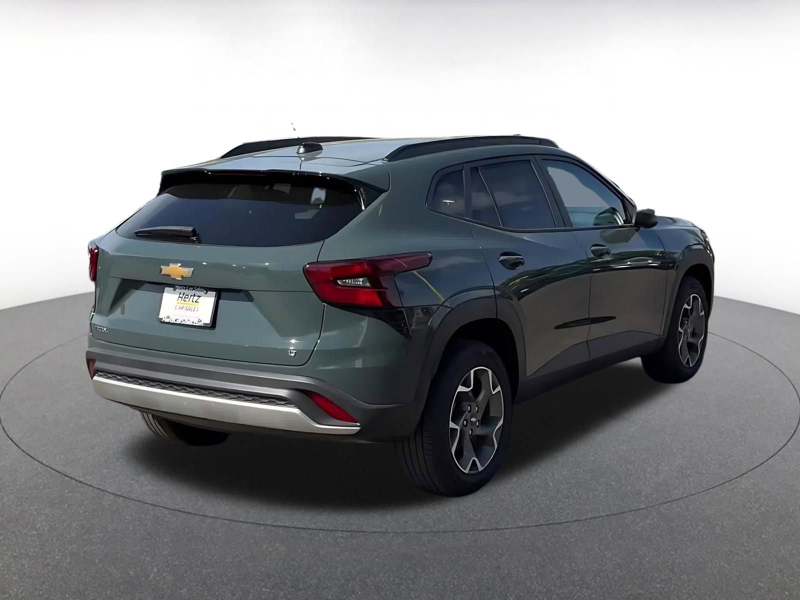 Used 2025 Chevrolet Trax LT image 14