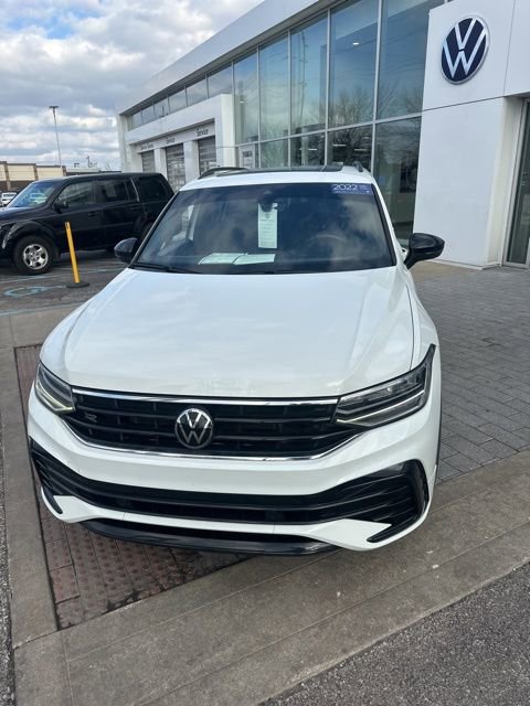 Used 2022 Volkswagen Tiguan SE R-Line image 23