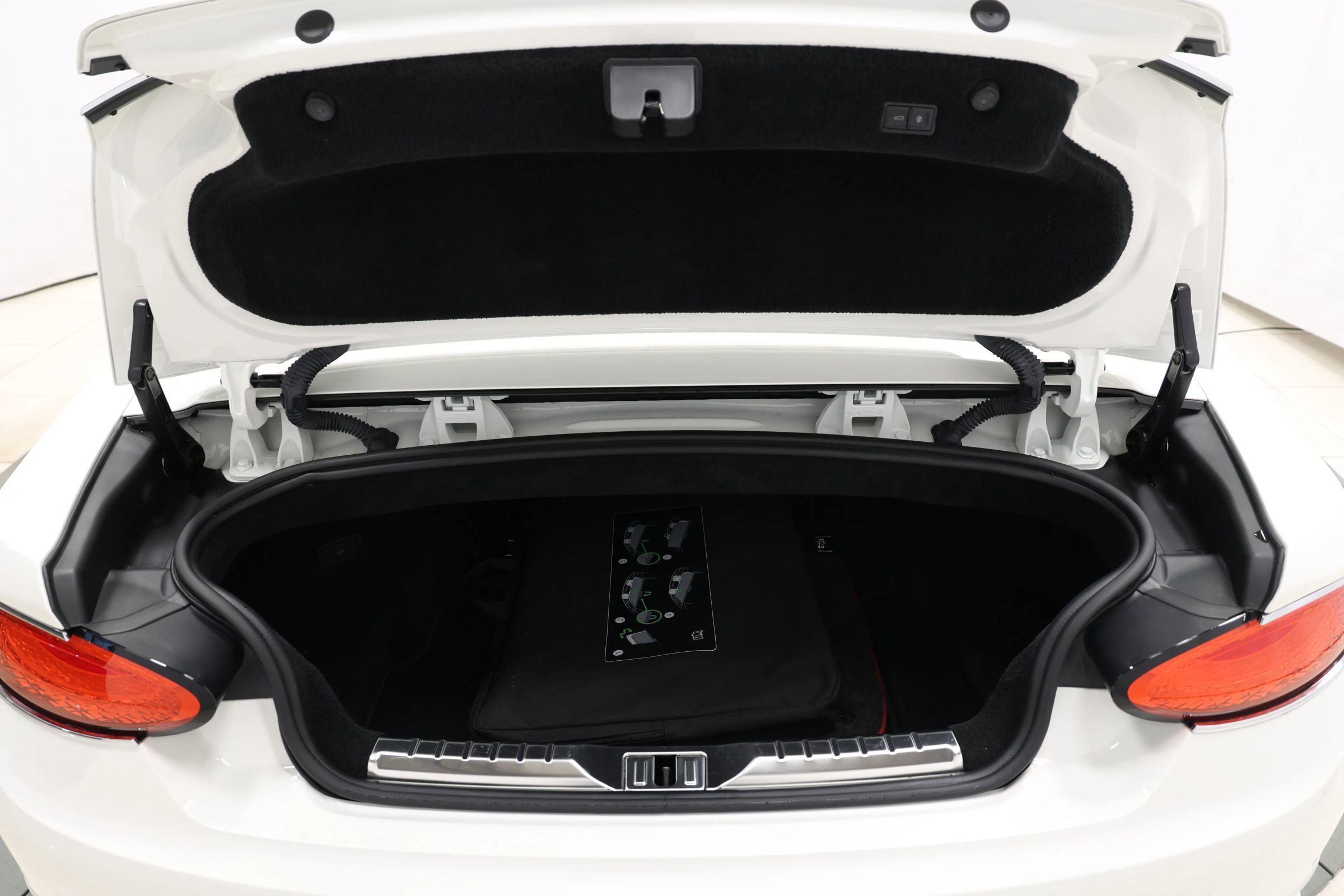 Used 2020 Bentley Continental GT V8 image 77