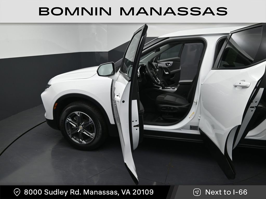 Used 2023 Chevrolet Blazer LT image 13