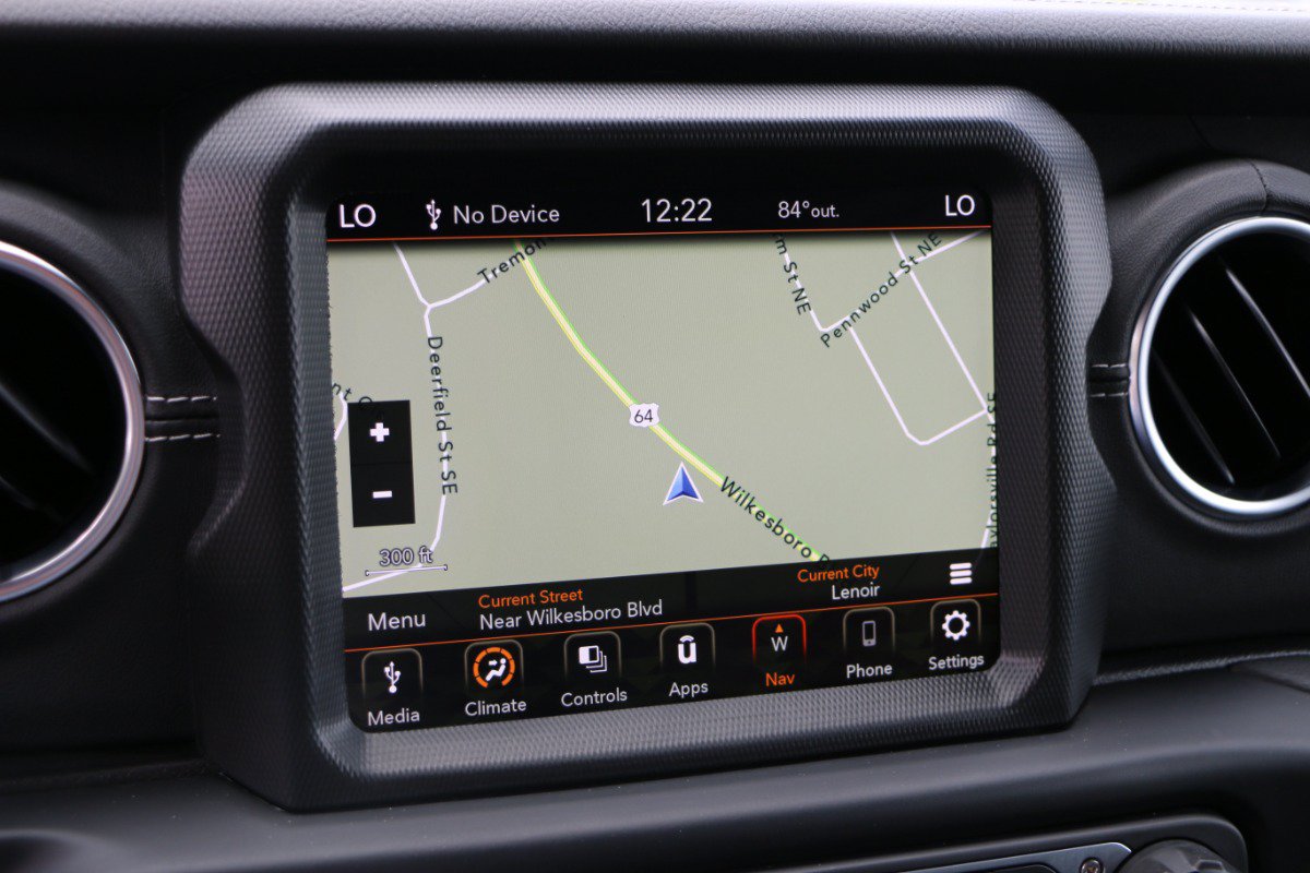 Used 2022 Jeep Wrangler Unlimited Sahara AWD/4WD image 18