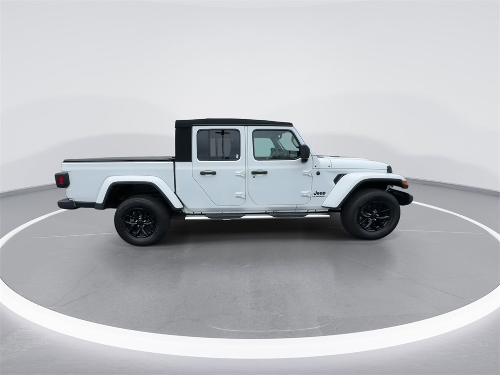 Used 2021 Jeep Gladiator Sport image 9