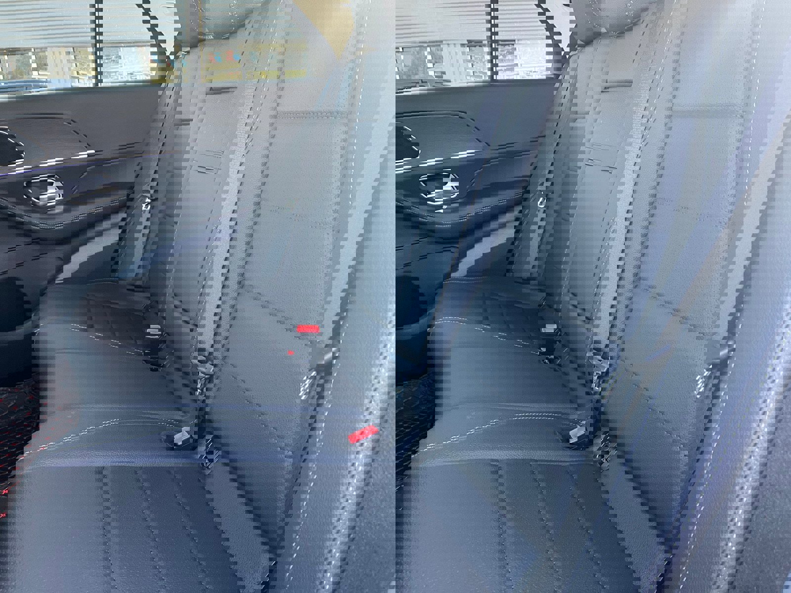 Used 2024 Mercedes-Benz GLE 350 4MATIC image 17