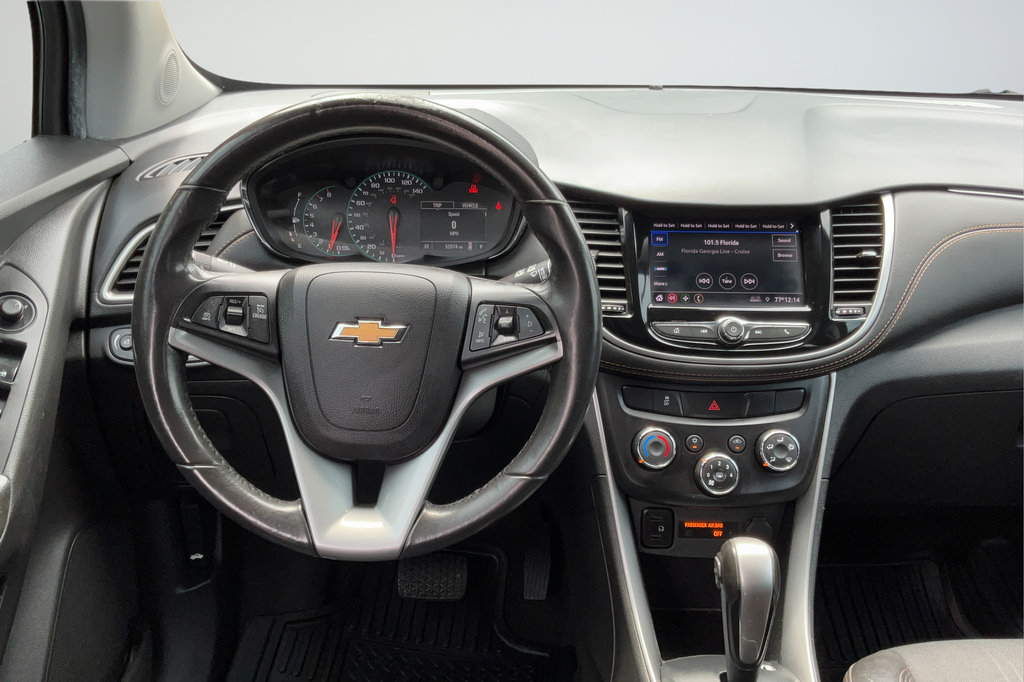 Certified 2022 Chevrolet Trax LT w/ Sport Edition FWD image 13