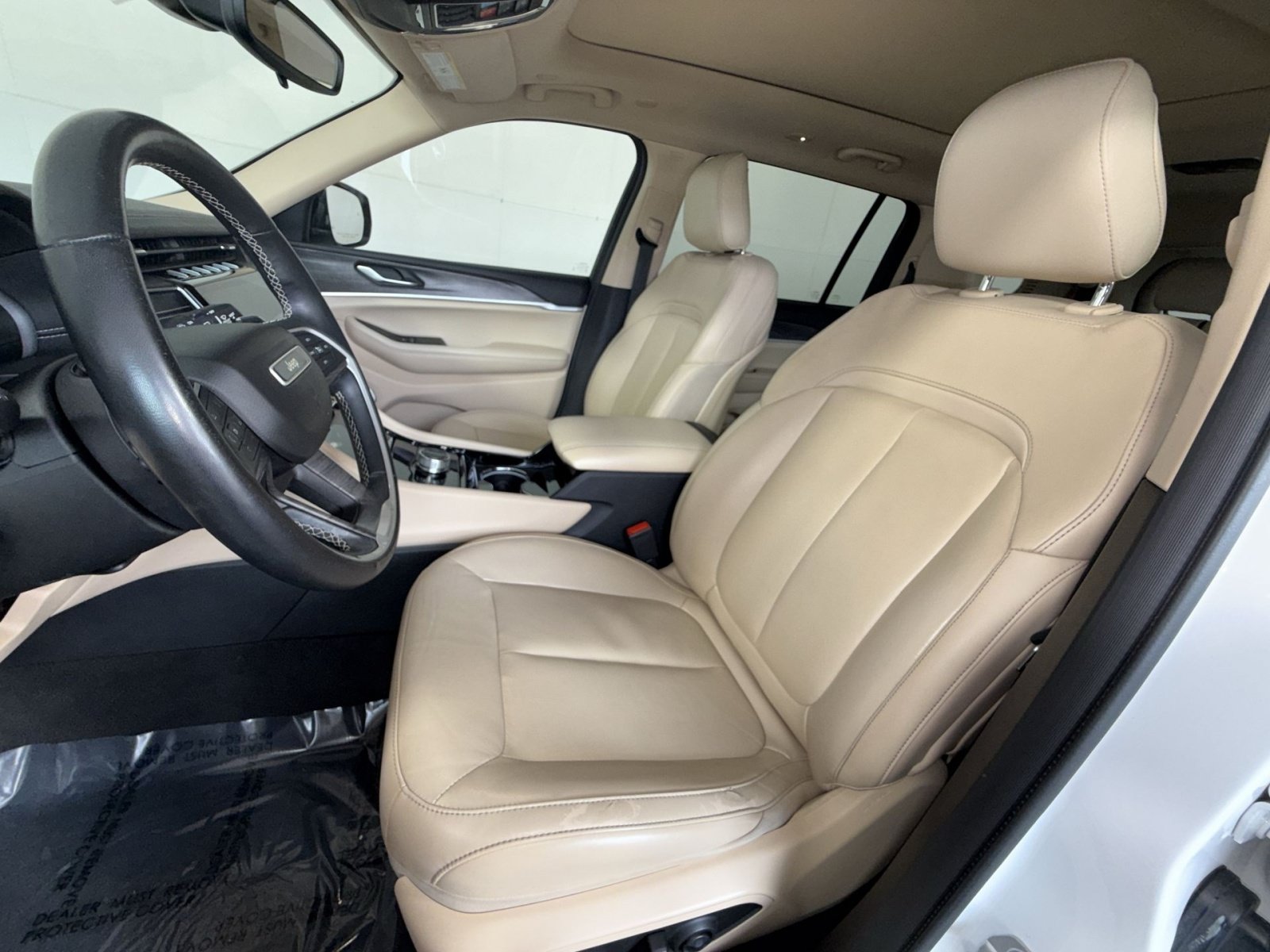 Used 2021 Jeep Grand Cherokee L Limited AWD/4WD image 25