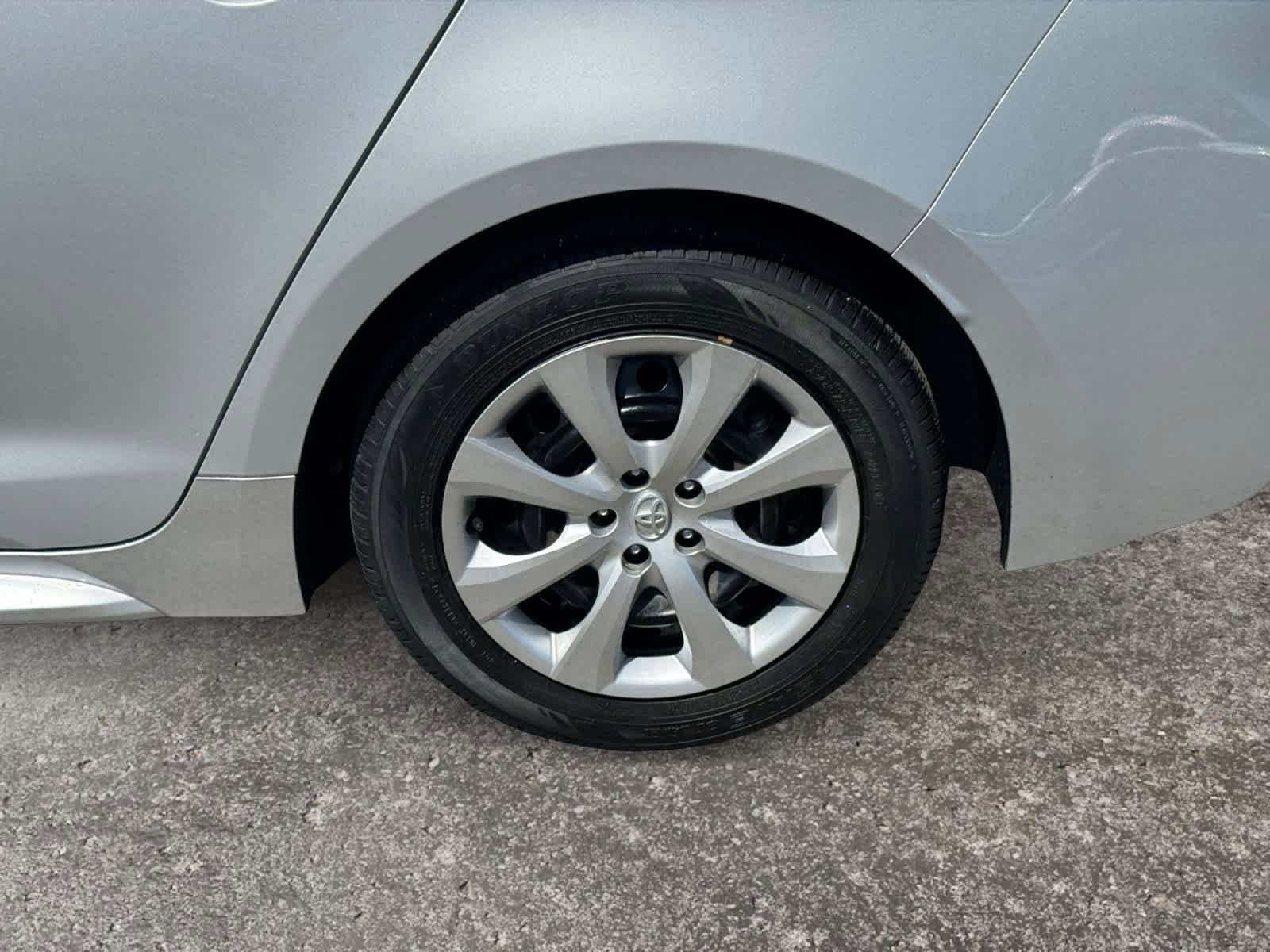 Used 2024 Toyota Corolla LE FWD image 12
